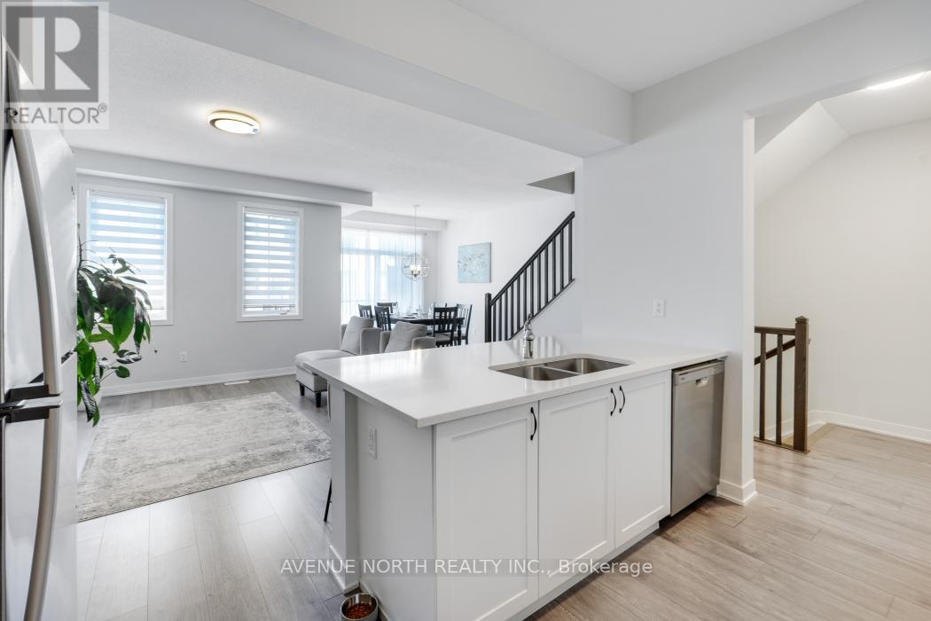702 HYDRUS PRIVATE - 11
