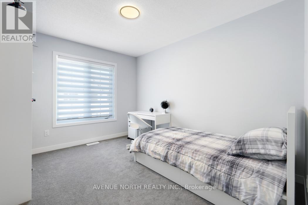 702 HYDRUS PRIVATE - 22