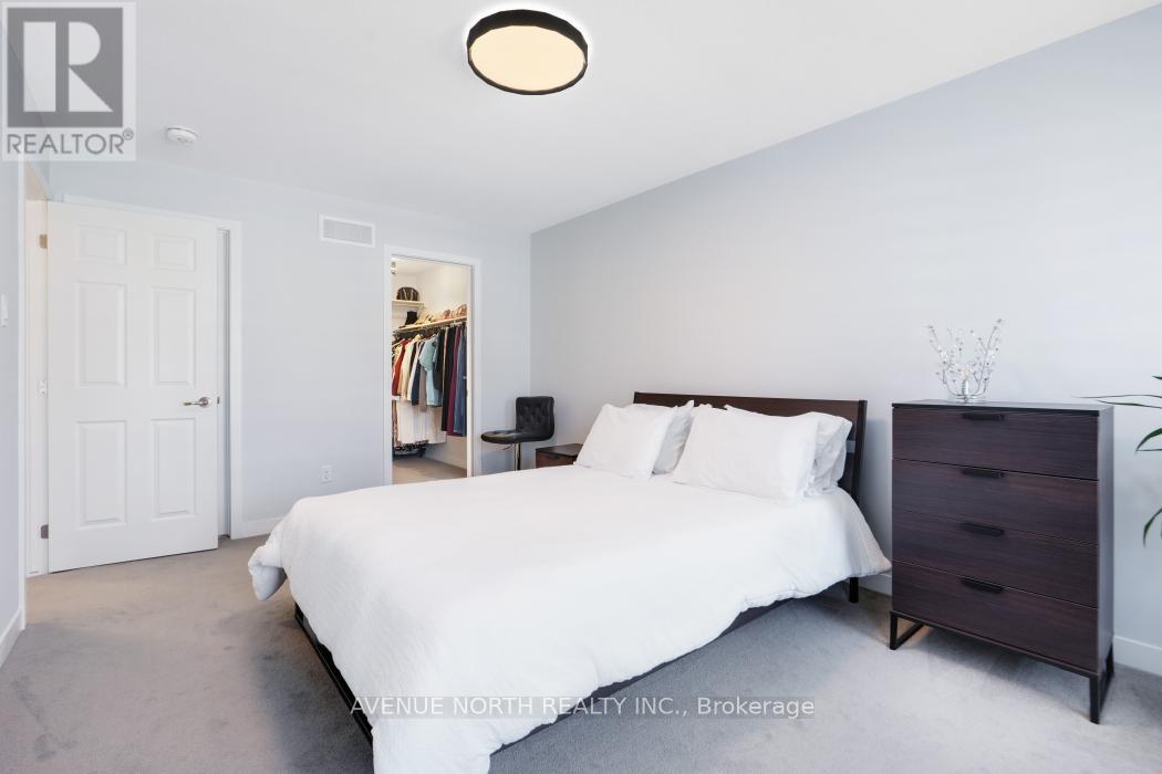 702 HYDRUS PRIVATE - 25