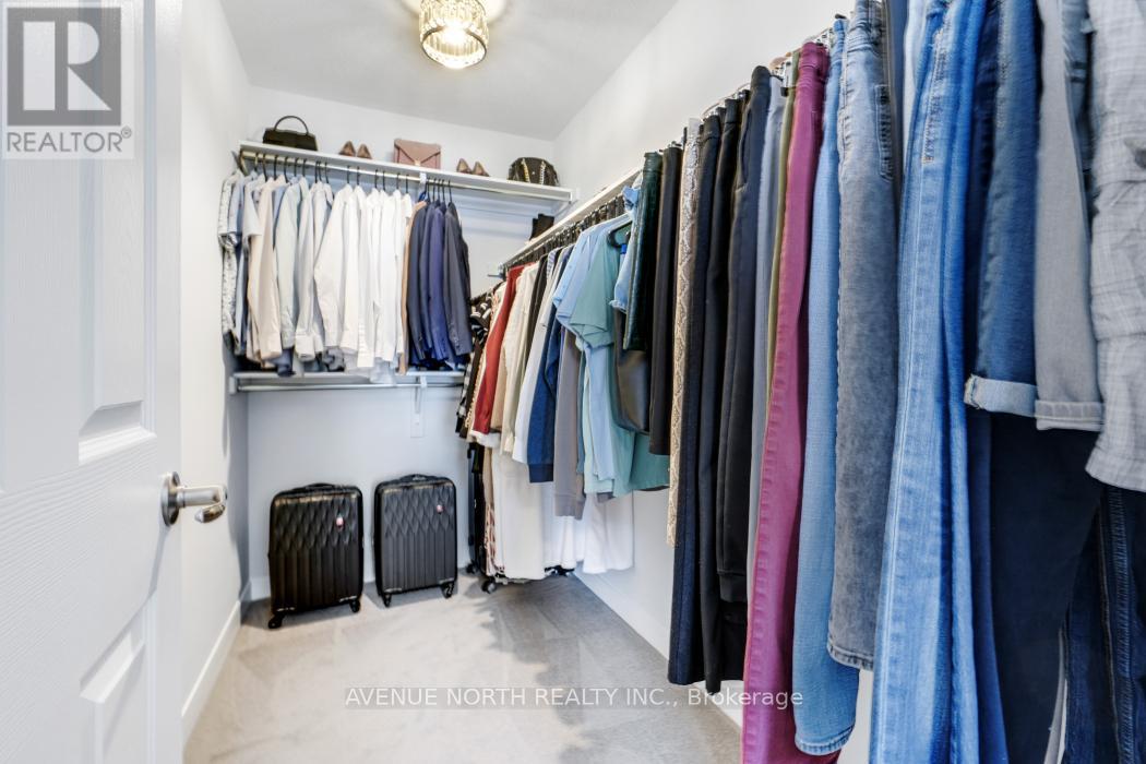 702 HYDRUS PRIVATE - 28