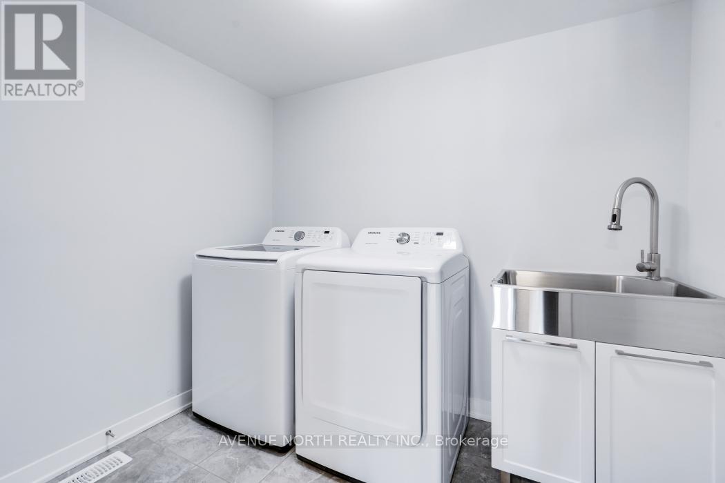 702 HYDRUS PRIVATE - 4
