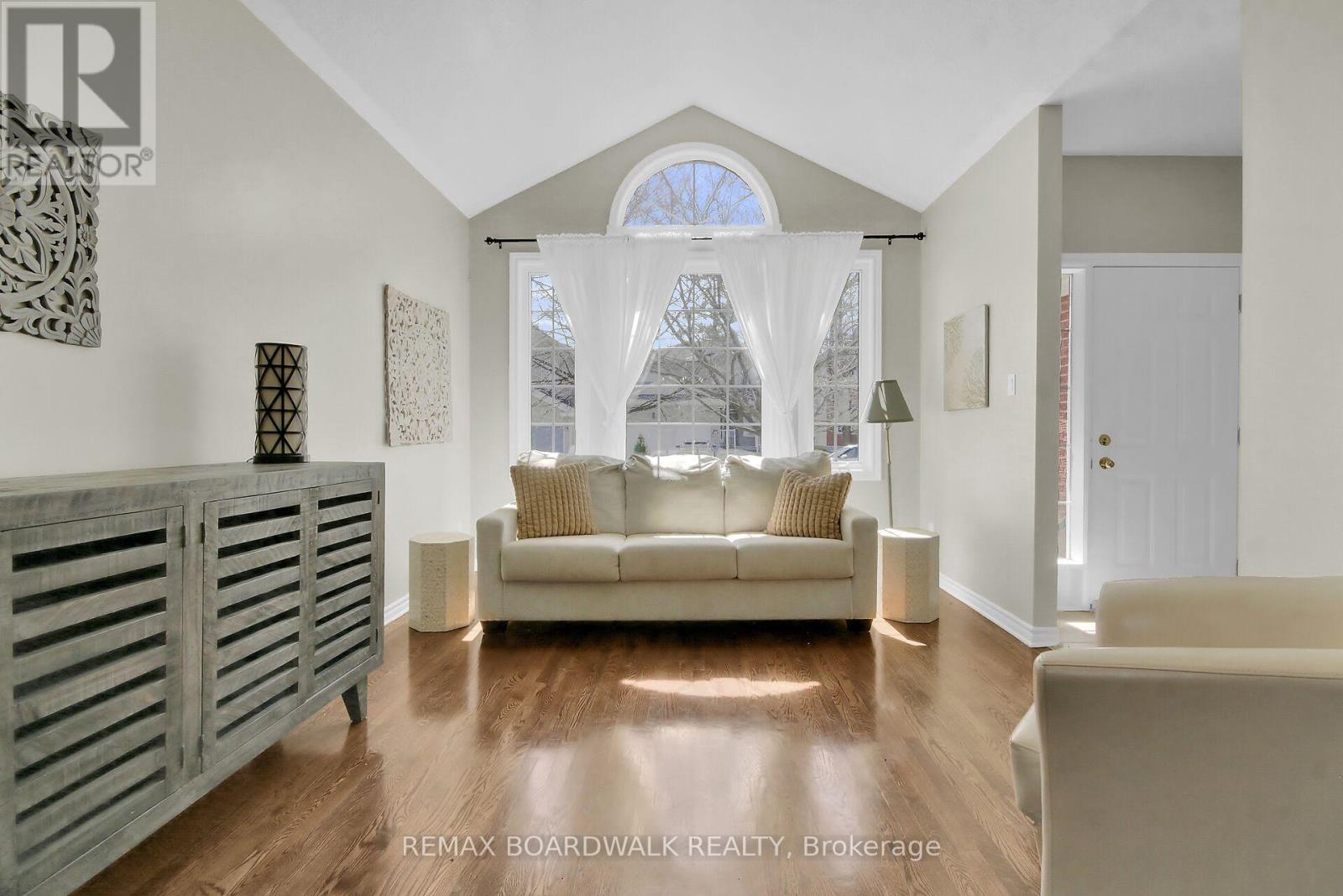 48 MARICONA WAY - 6