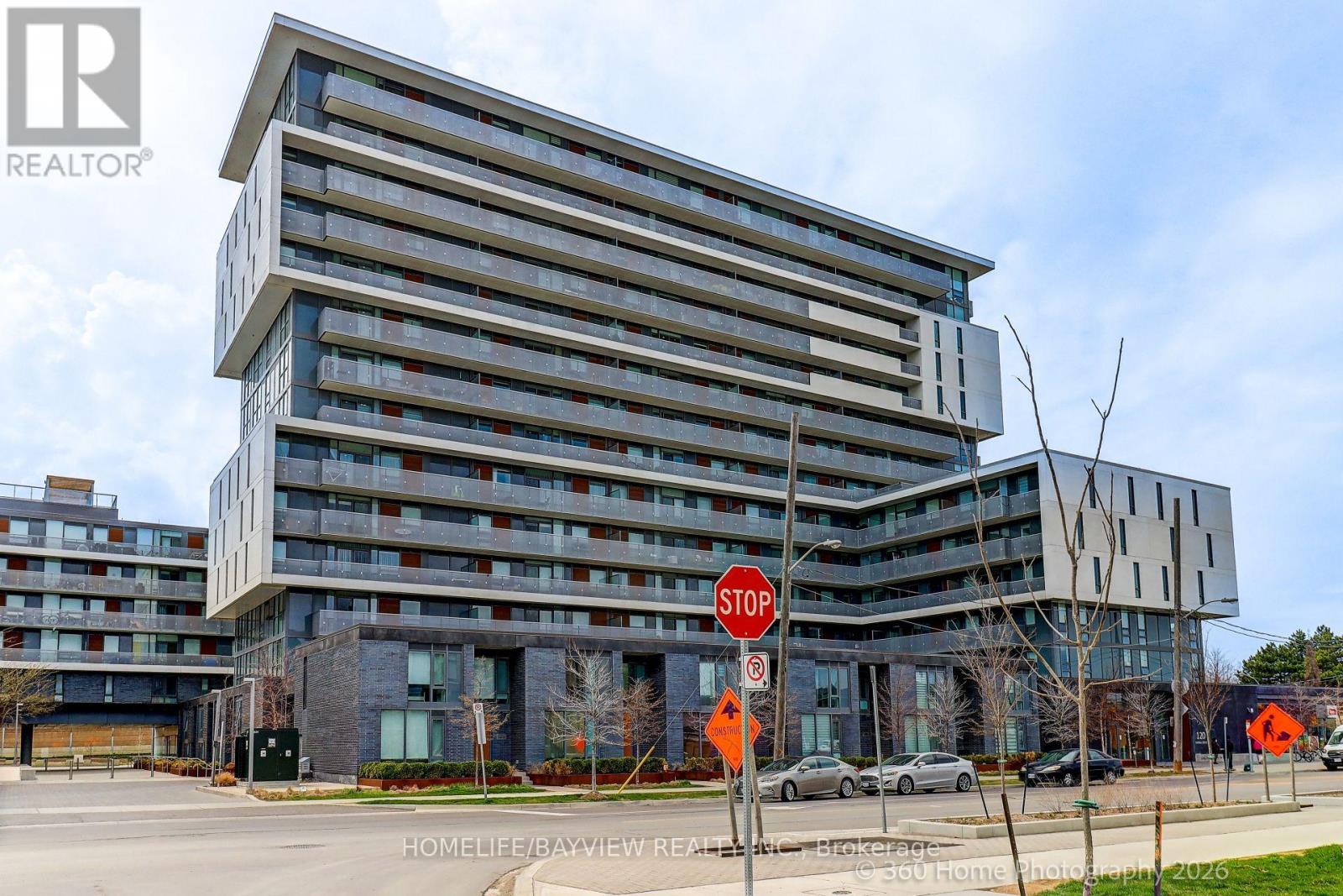 ##510 120 VARNA DRIVE - 1