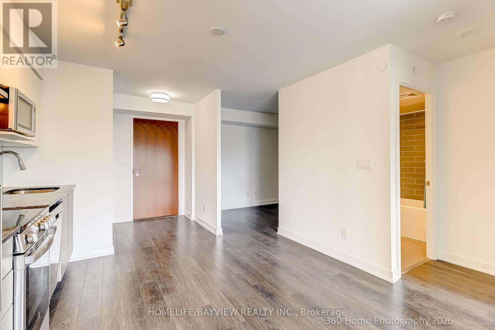 ##510 120 VARNA DRIVE - 10