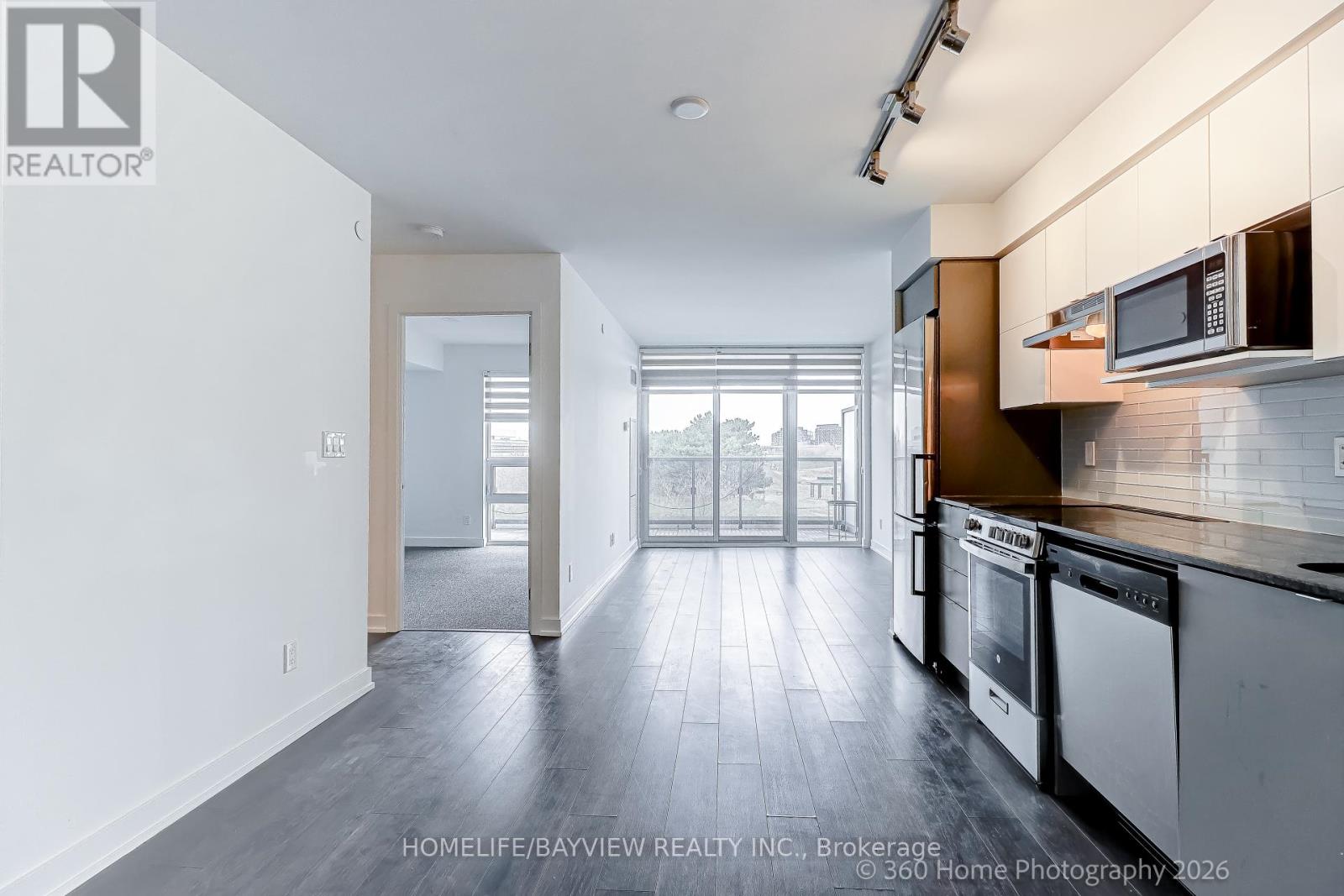 ##510 120 VARNA DRIVE - 4