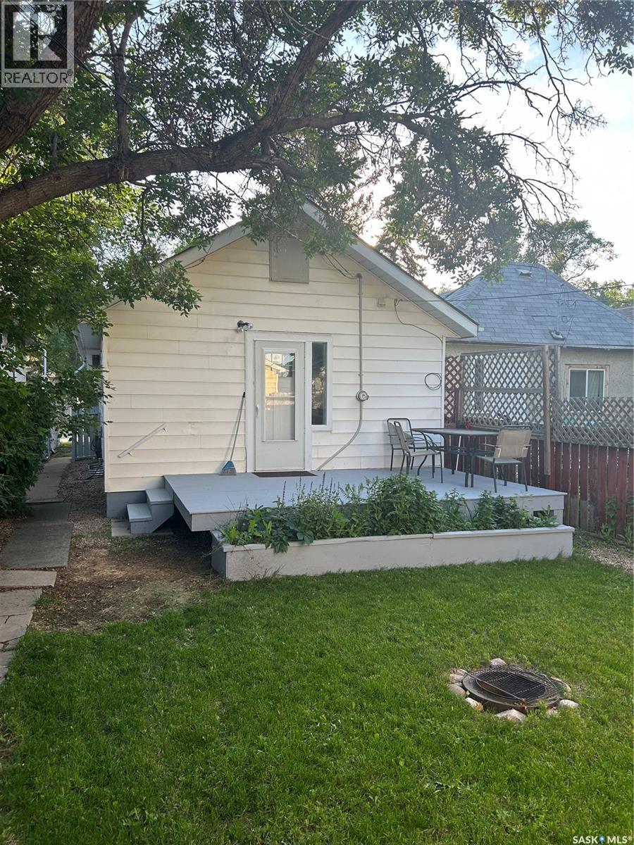 2059 McDonald STREET - 20