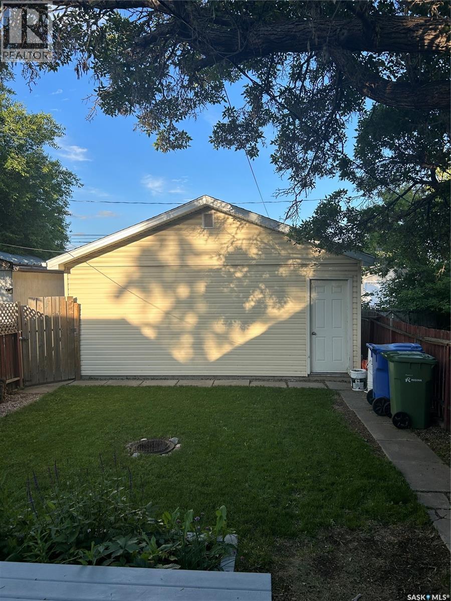 2059 McDonald STREET - 21