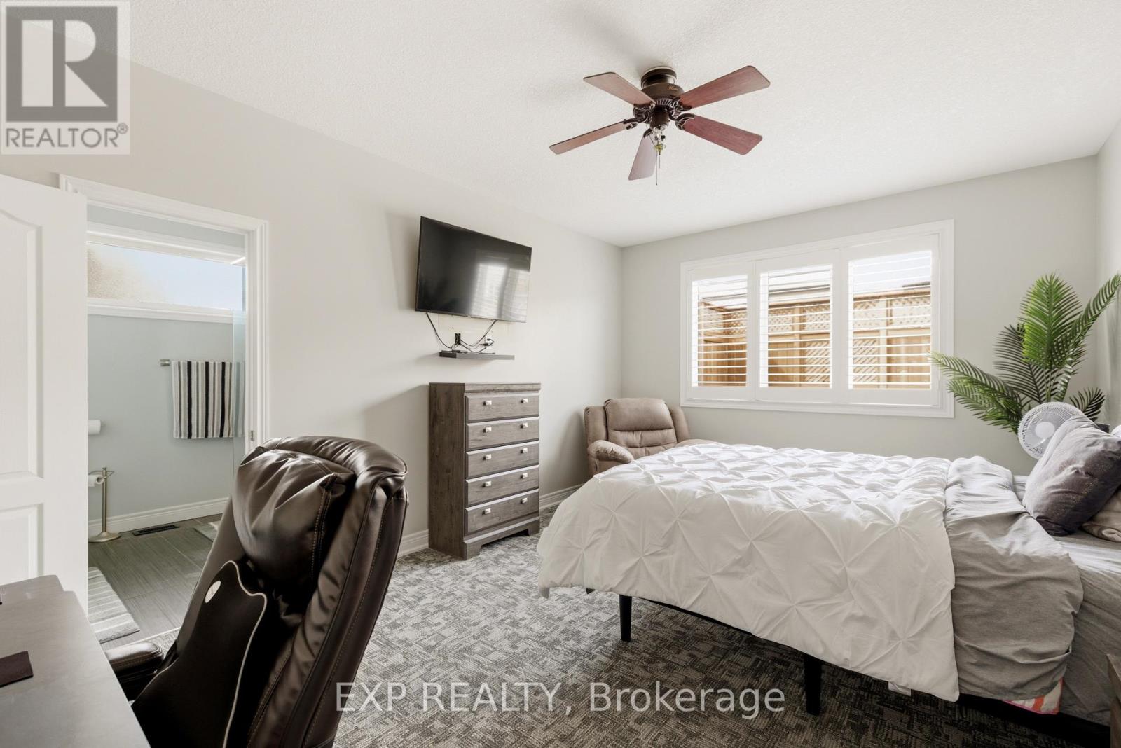 184 TOWNSEND DRIVE - 15