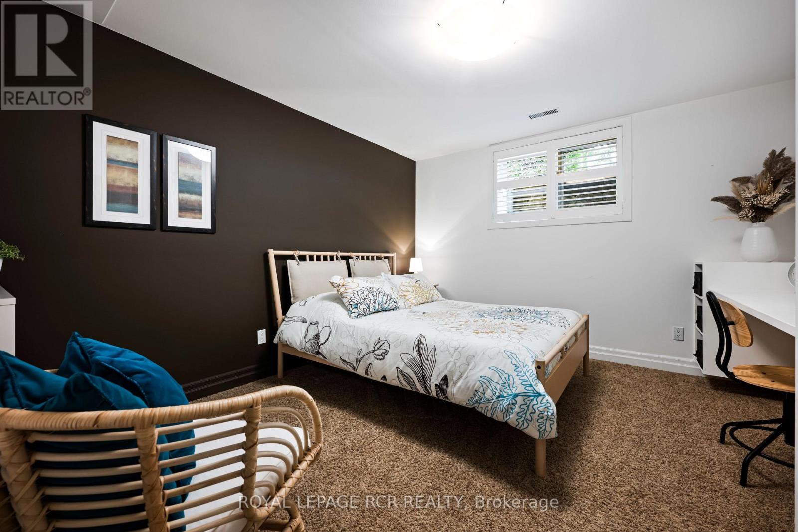 193398 AMARANTH EAST LUTHER TOWNLINE - 34