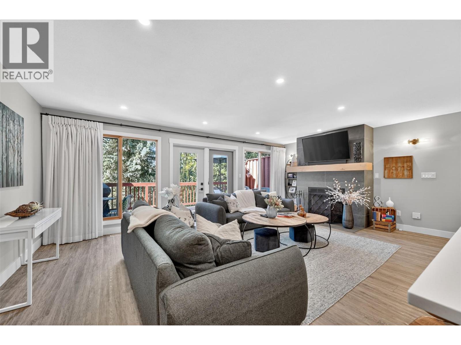 #7 4939 Hot Springs Road - 16