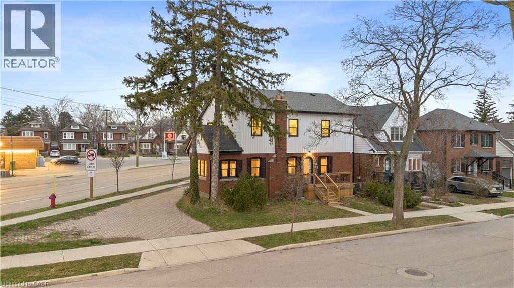 134 LONDON Street S, Hamilton, Ontario, L8K2G5 — Photo 2
