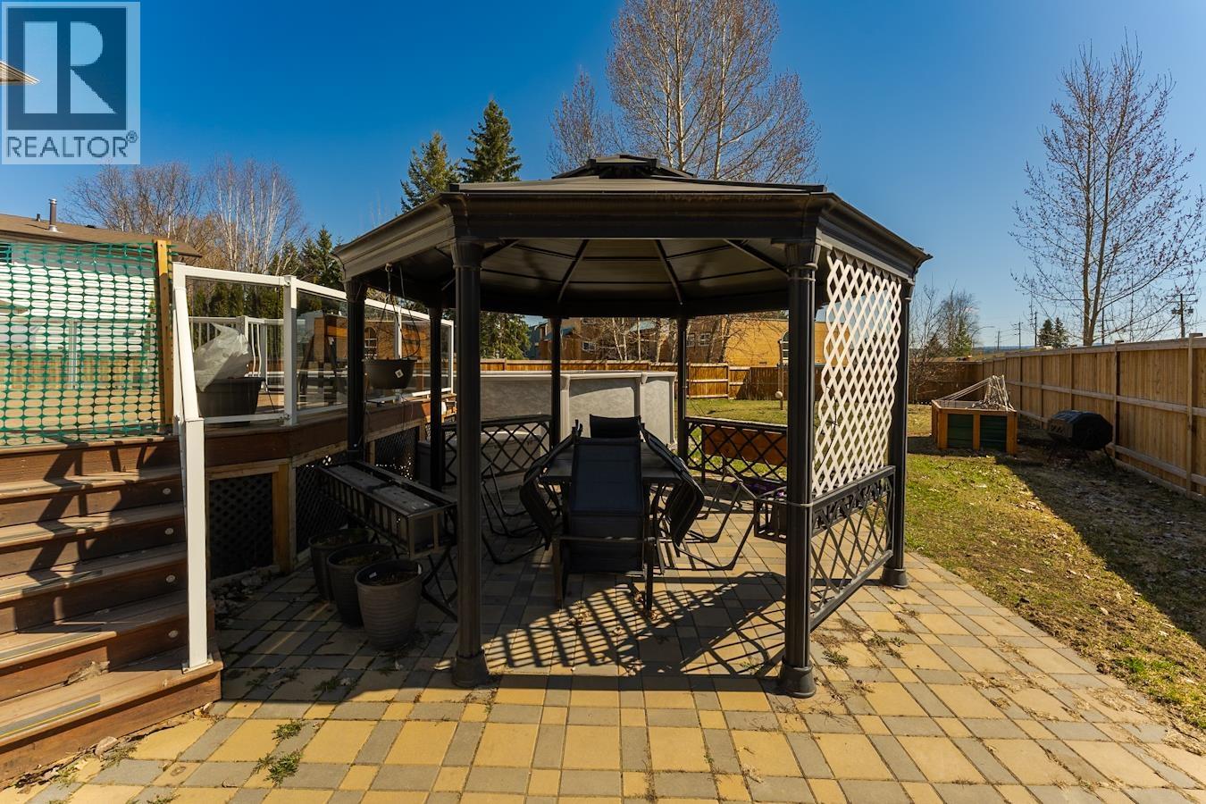 3022 CHRISTOPHER CRESCENT - 39
