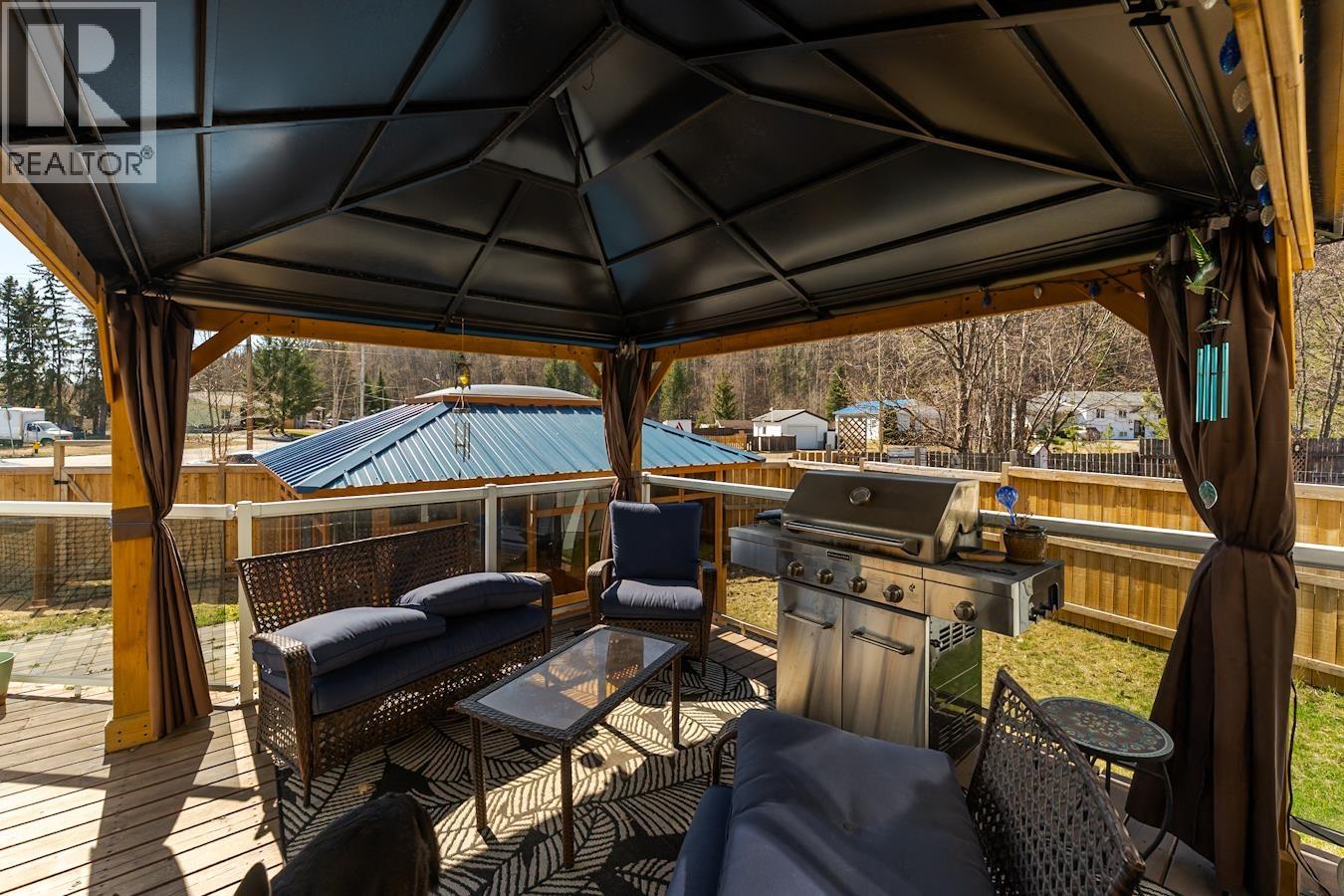 3022 CHRISTOPHER CRESCENT - 38