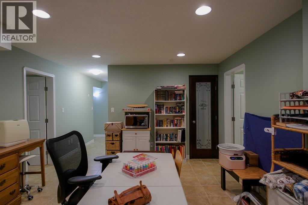 3022 CHRISTOPHER CRESCENT - 33