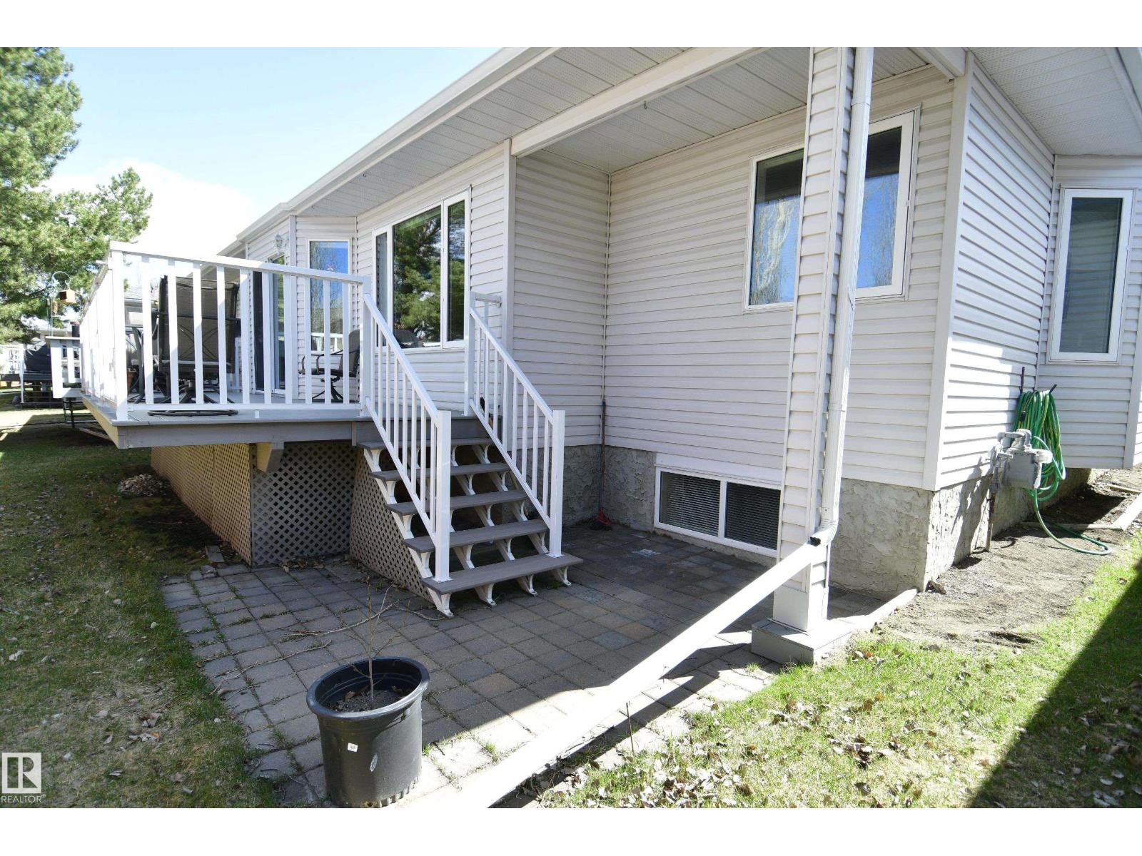 103 LAKESIDE PL, Leduc