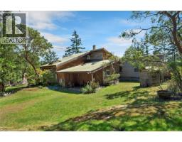 Kitchen - 1395 Manzanita Rd, Cortes Island, BC V0P1K0 Photo 8