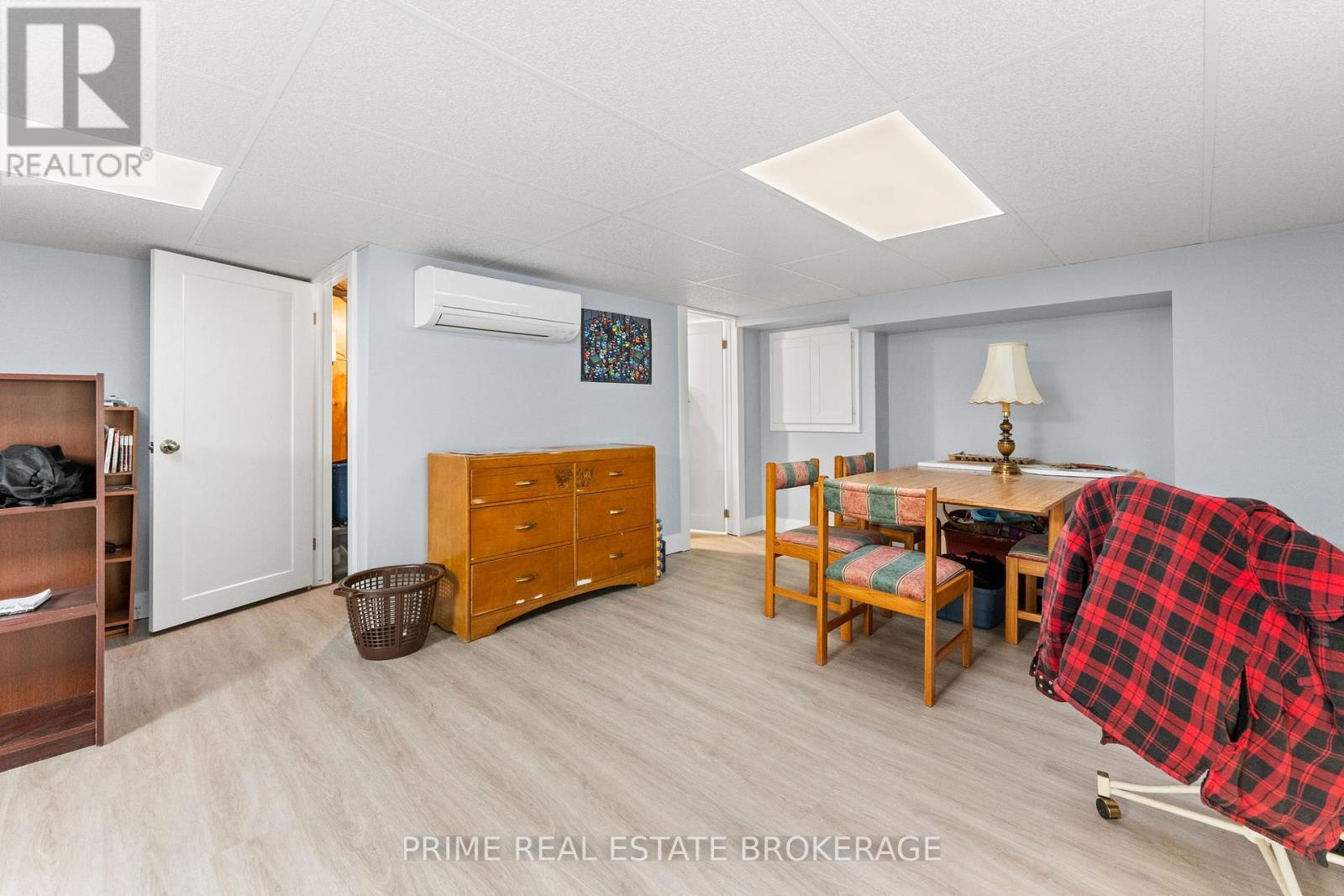 34 ONTARIO STREET S - 25