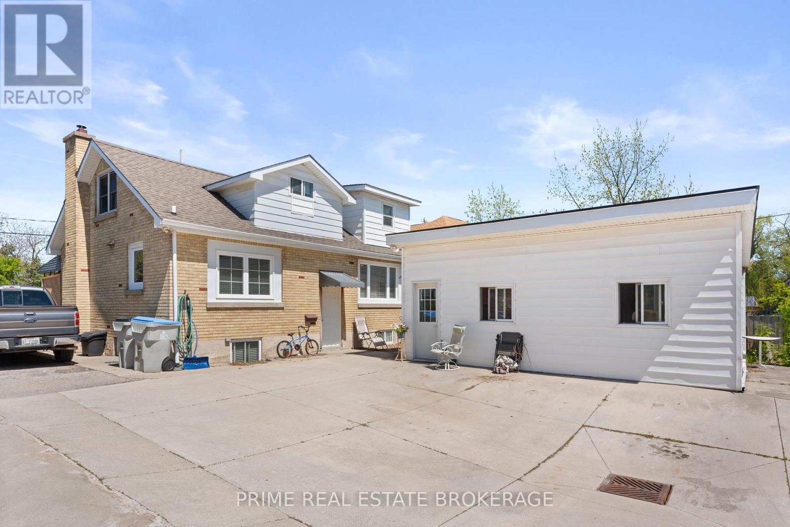 34 ONTARIO STREET S - 36