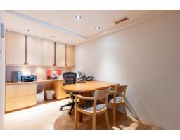 15258-15260 Thrift Avenue, White Rock, BC V4B2L2 Photo 18