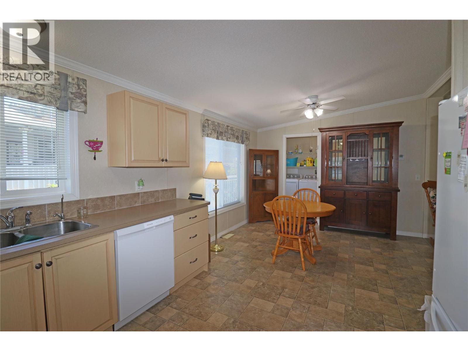 7225 BOUNDARY Drive Unit# 32, Grand Forks