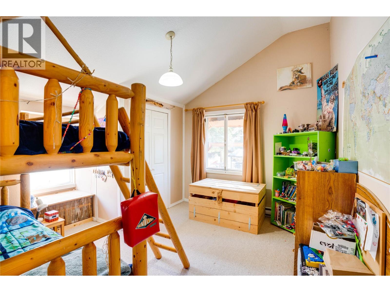 561 Grand Oro Road, Kaleden