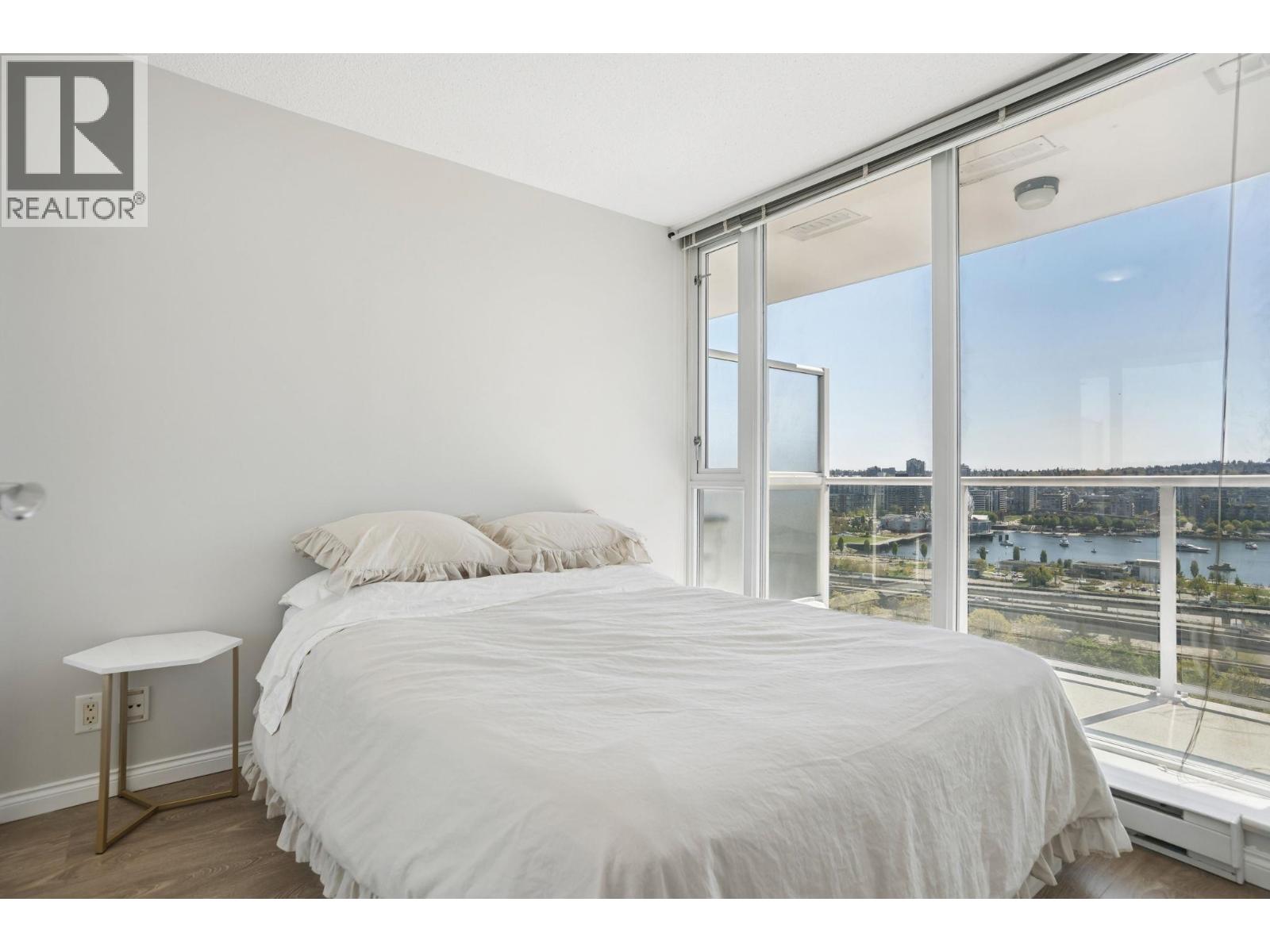 1 Bed, 1 Bath House for Sale in Vancouver – 2201 550 TAYLOR STREET, Vancouver - Image 2