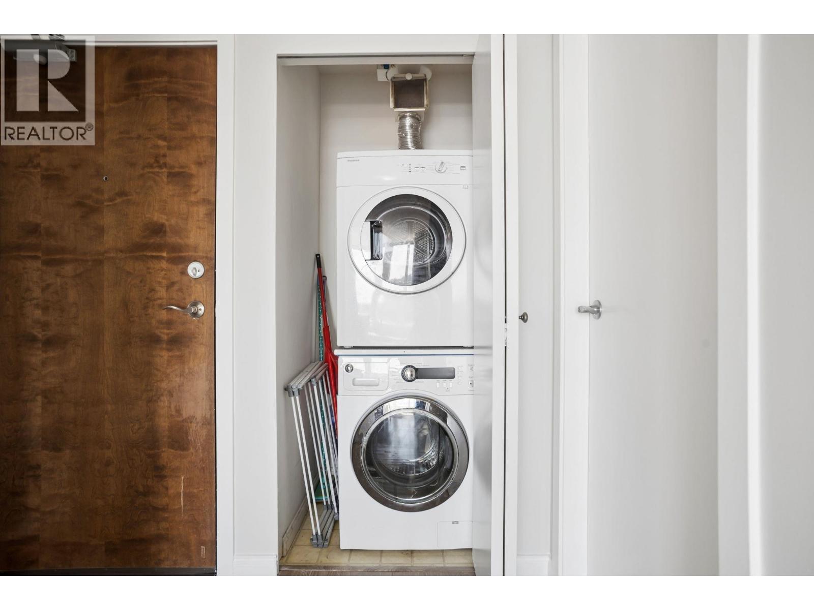 1 Bed, 1 Bath House for Sale in Vancouver – 2201 550 TAYLOR STREET, Vancouver - Image 14