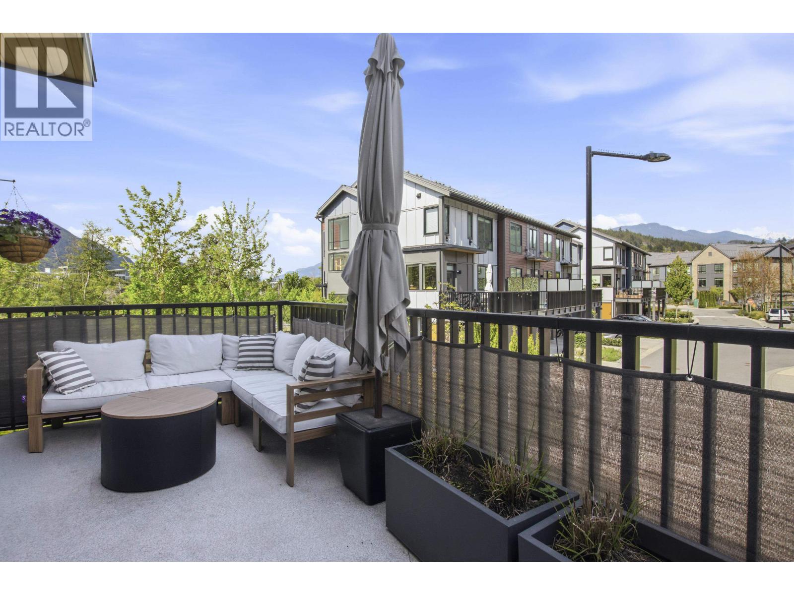 38015 HELM WAY, Squamish