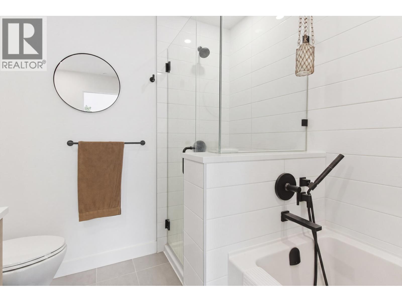 38015 HELM WAY, Squamish