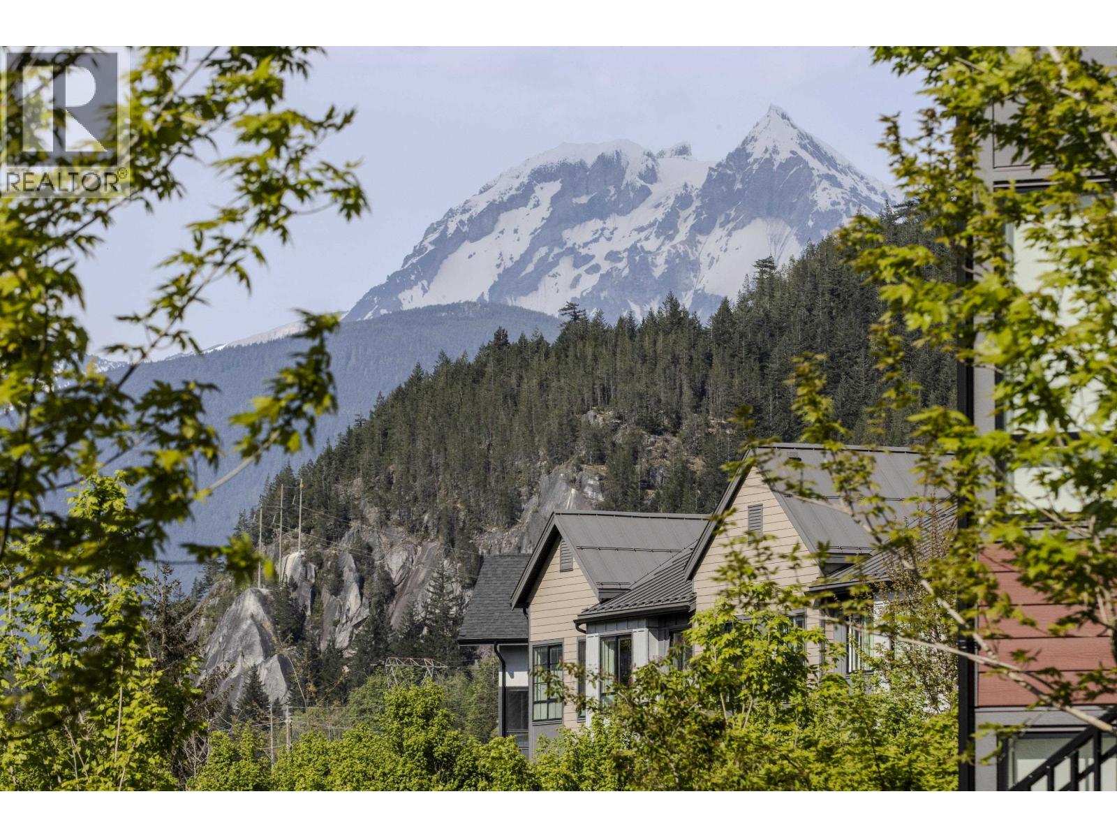 38015 HELM WAY, Squamish