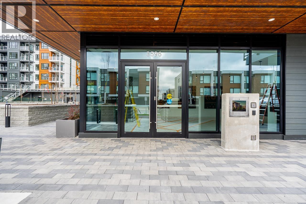 412 3596 MALSUM DRIVE, North Vancouver