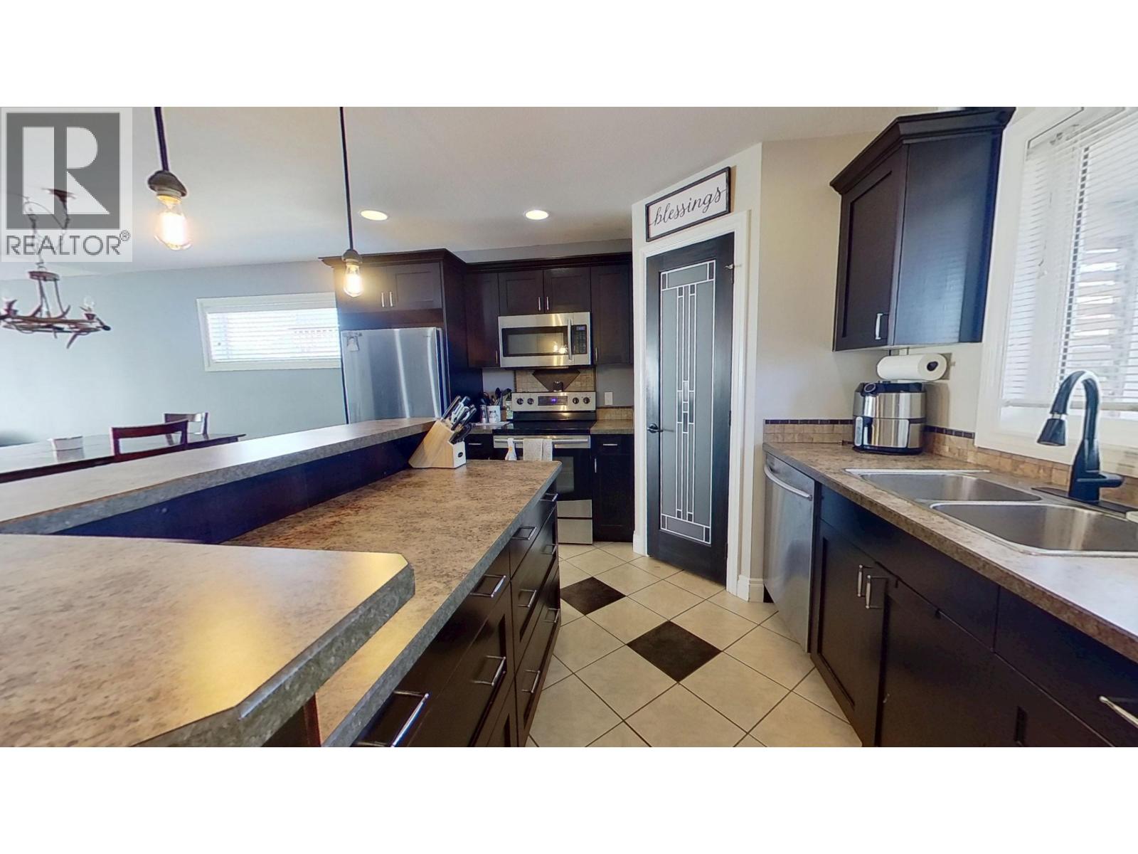8308 86 AVENUE - 16