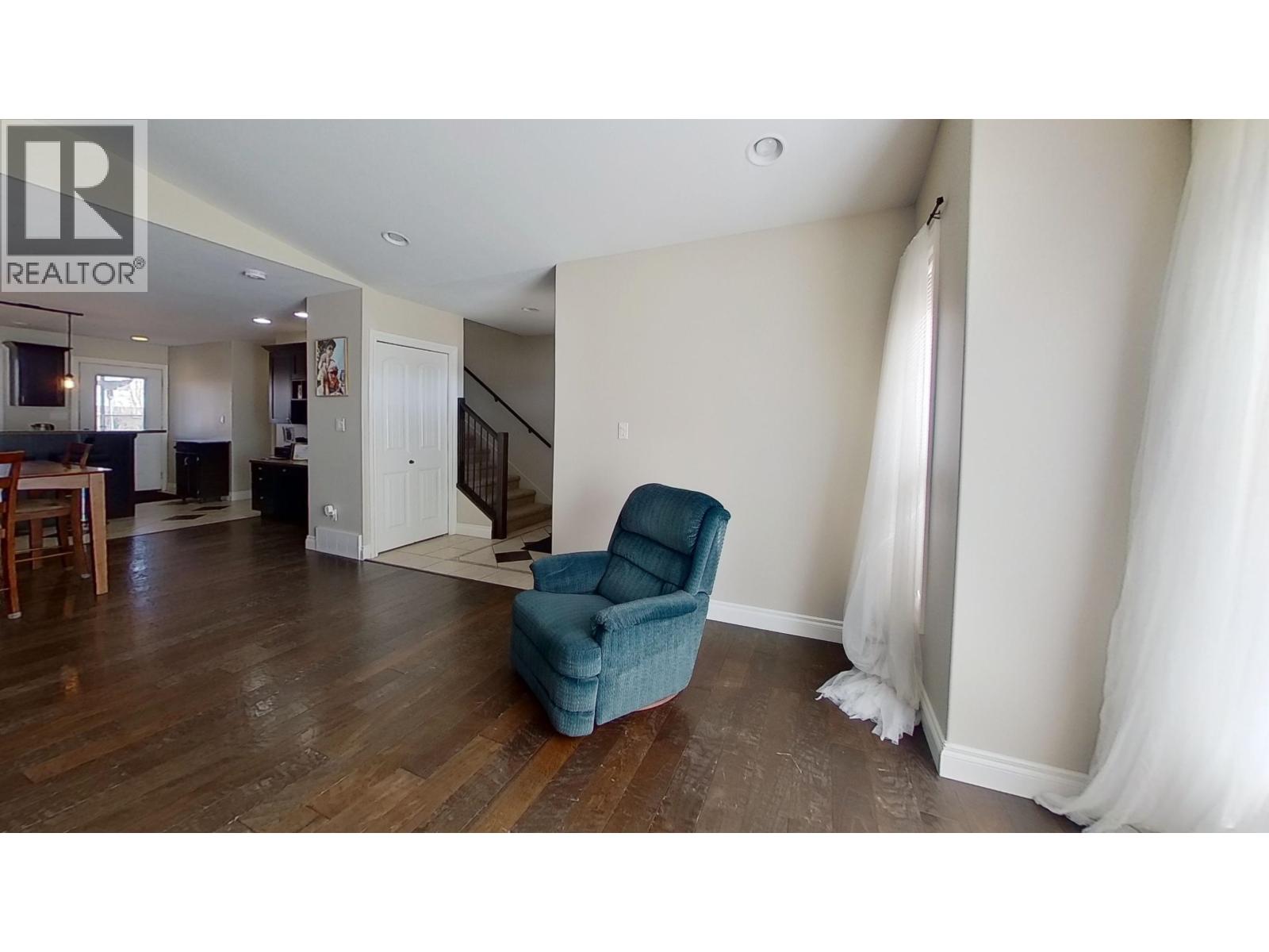 8308 86 AVENUE - 7