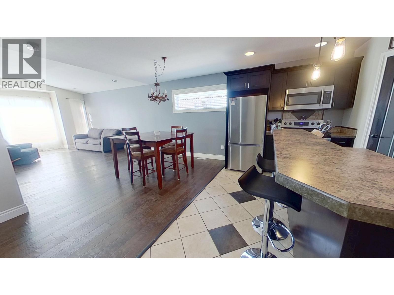 8308 86 AVENUE - 17