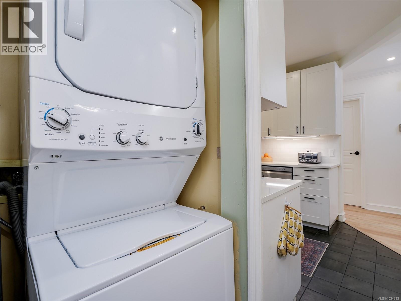 #C 142 St. Lawrence St - 15