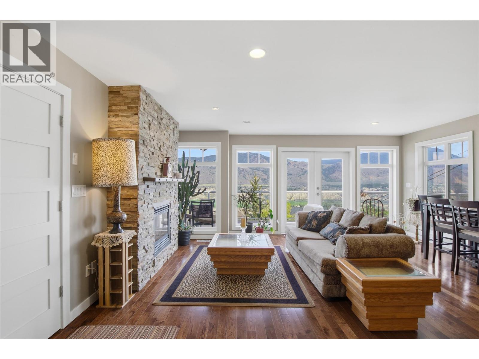 4732 Uplands Drive - 8