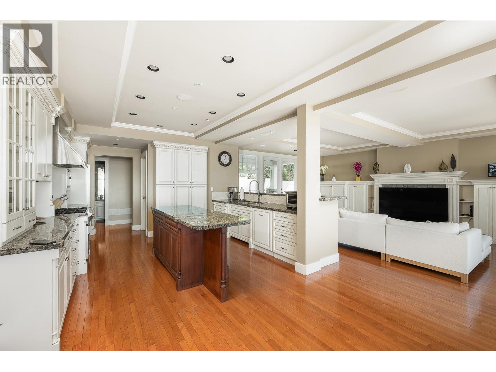 2353 ORCHARD LANE, West Vancouver