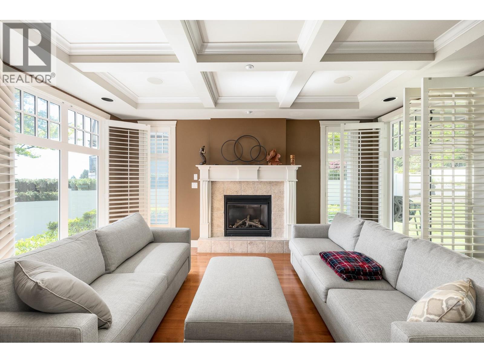 2353 ORCHARD LANE, West Vancouver