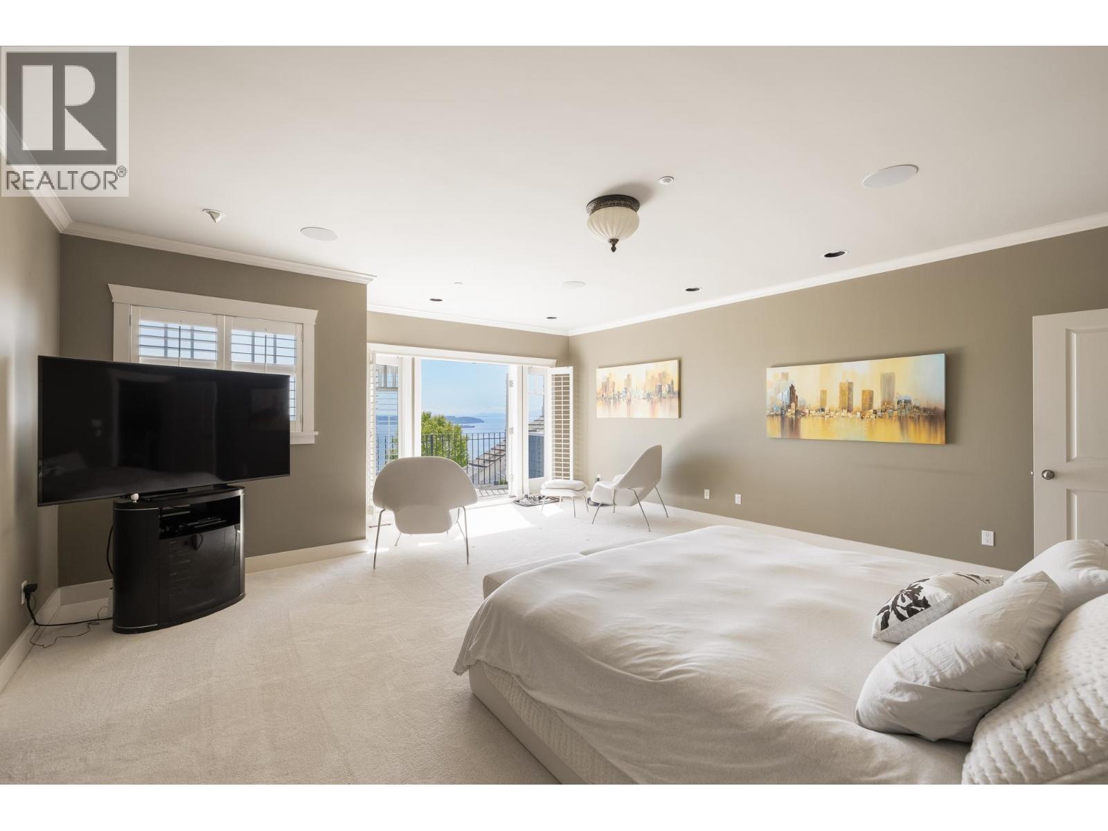2353 ORCHARD LANE, West Vancouver