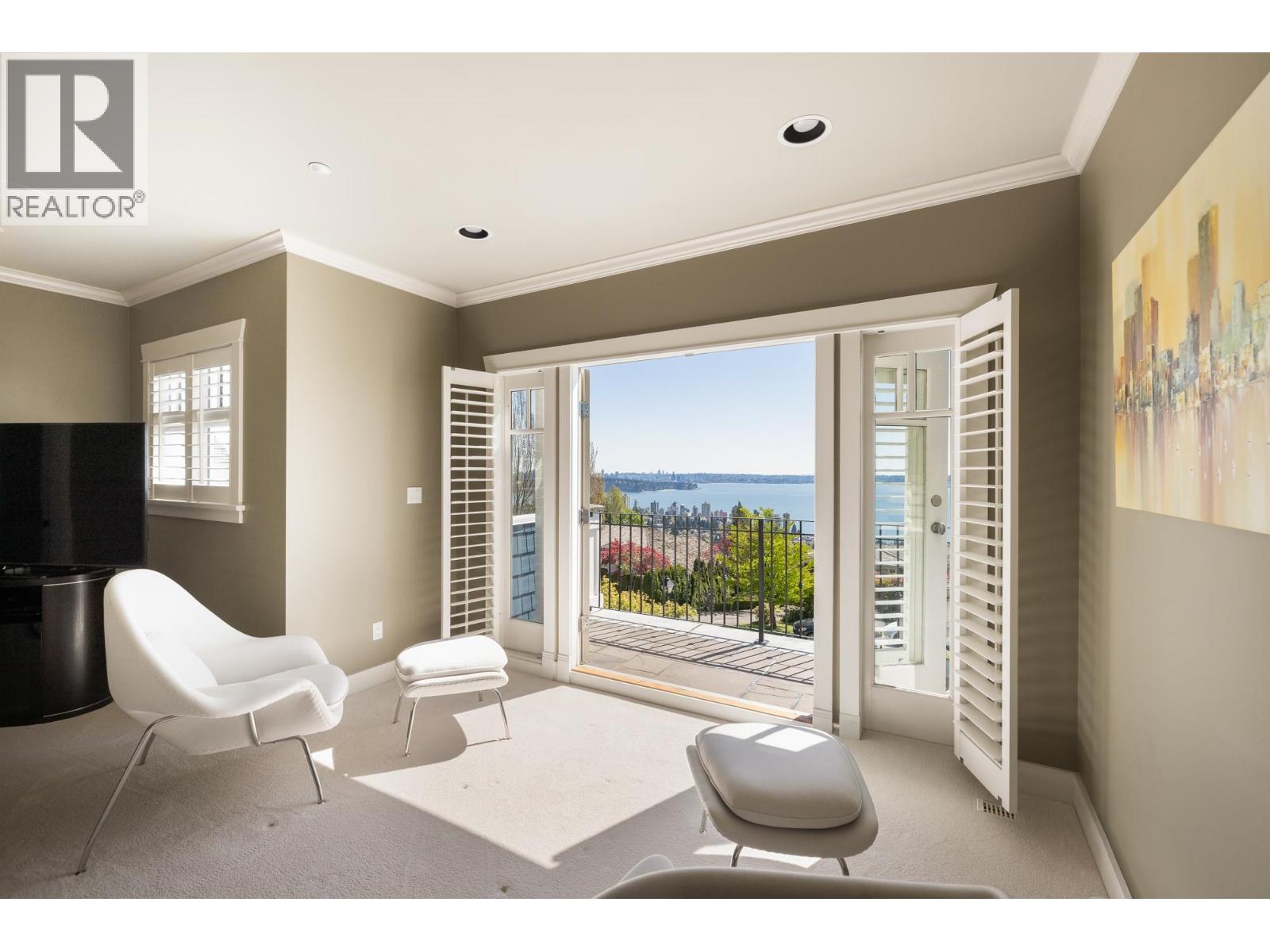 2353 ORCHARD LANE, West Vancouver
