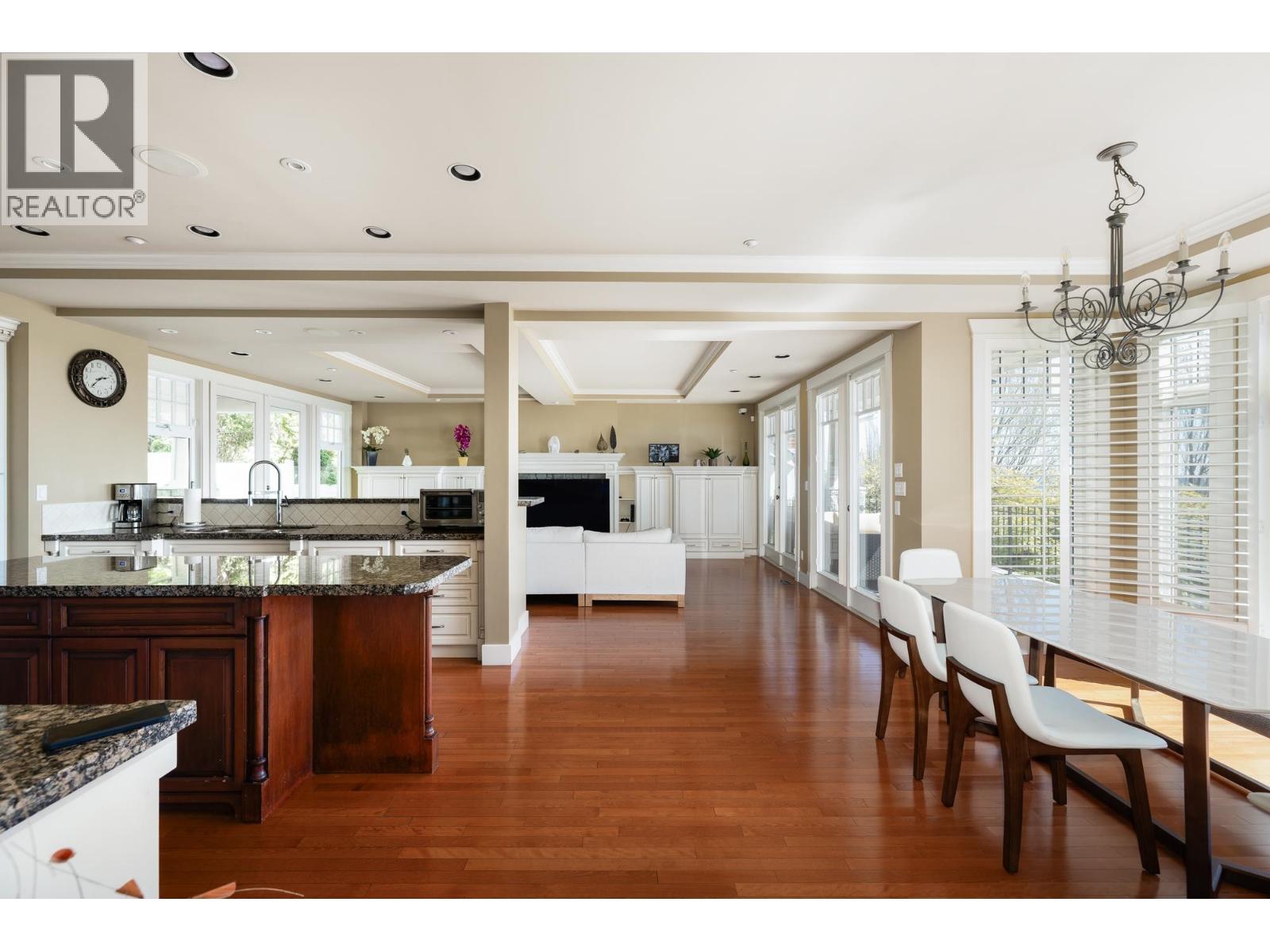 2353 ORCHARD LANE, West Vancouver