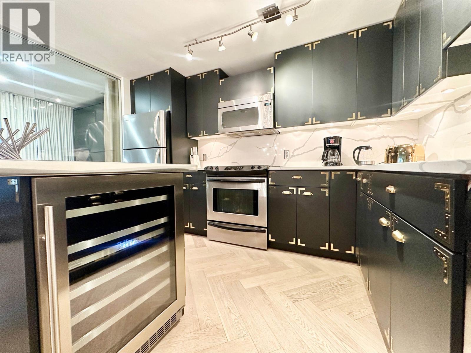 1 Bed, 1 Bath House for Rent in Vancouver – 5-4 550 BEATTY STREET, Vancouver - Image 11