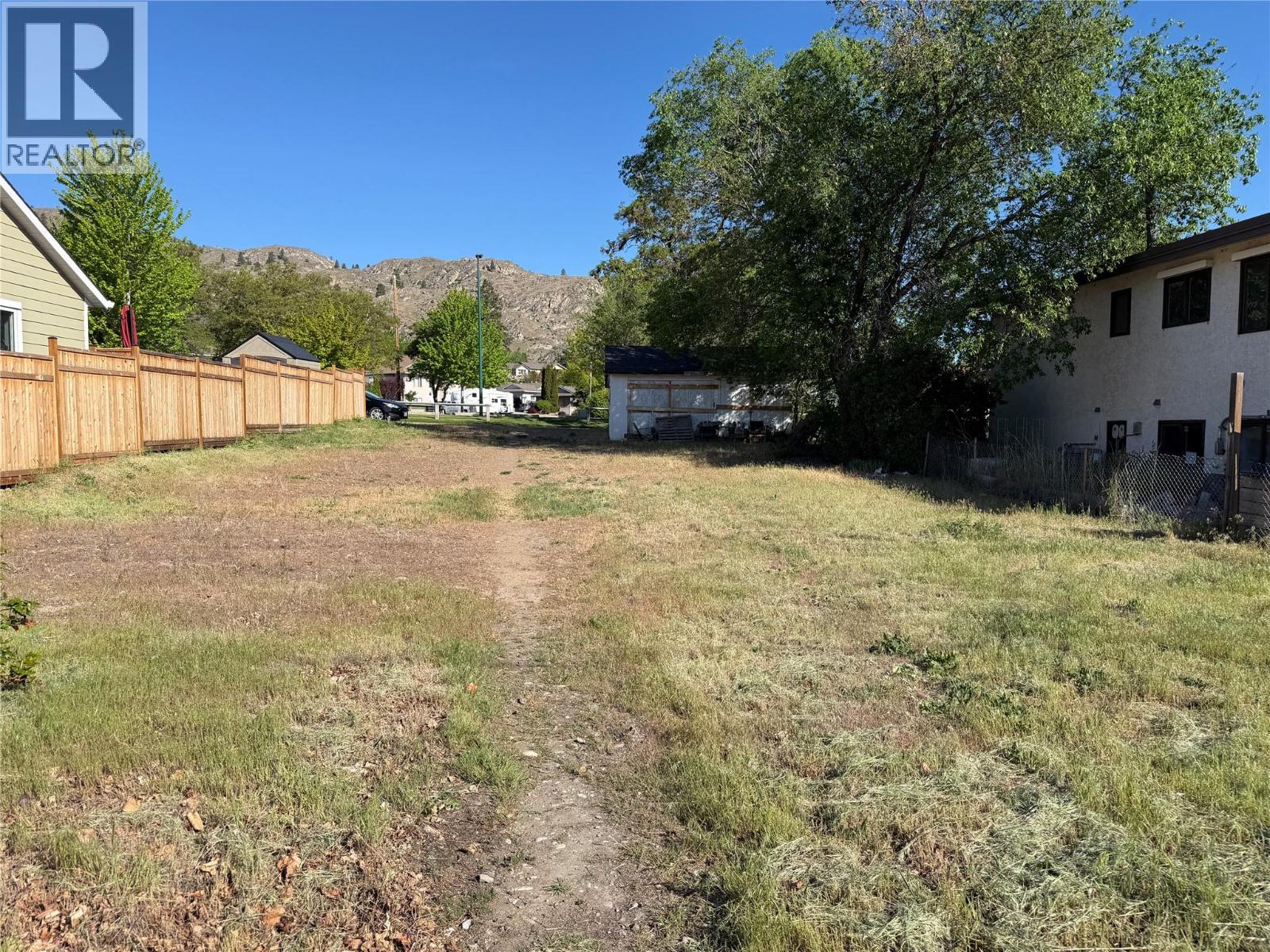 548 Fairiew Road, Oliver