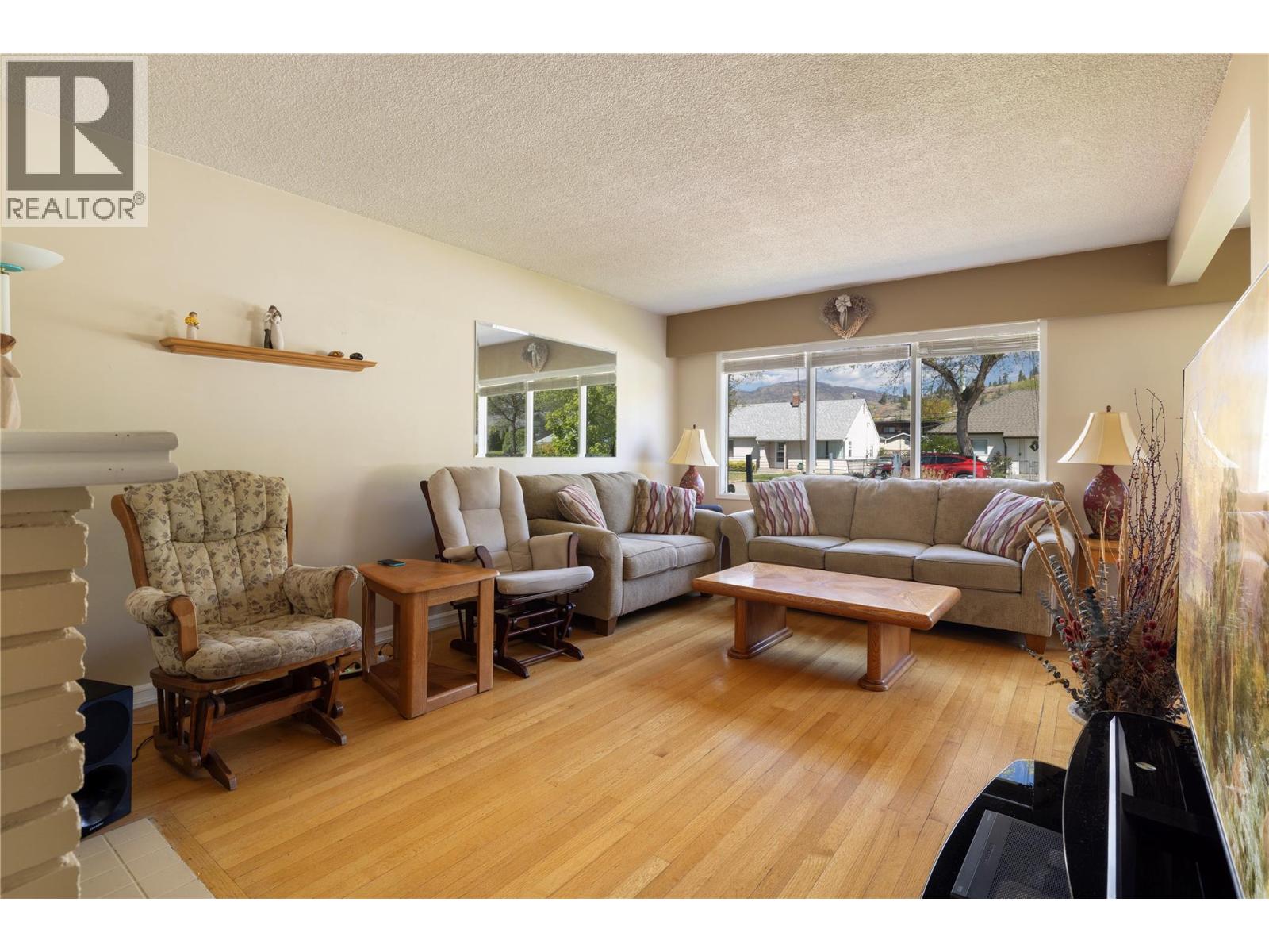 661 Bay Avenue, Kelowna