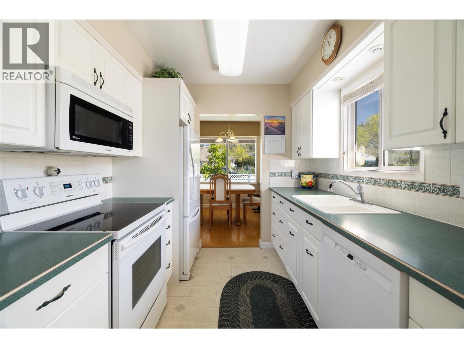 661 Bay Avenue, Kelowna