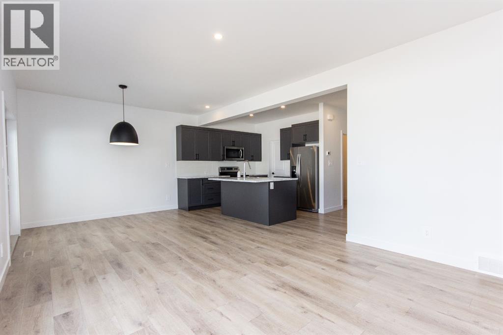 66 Henderson Crescent, Penhold