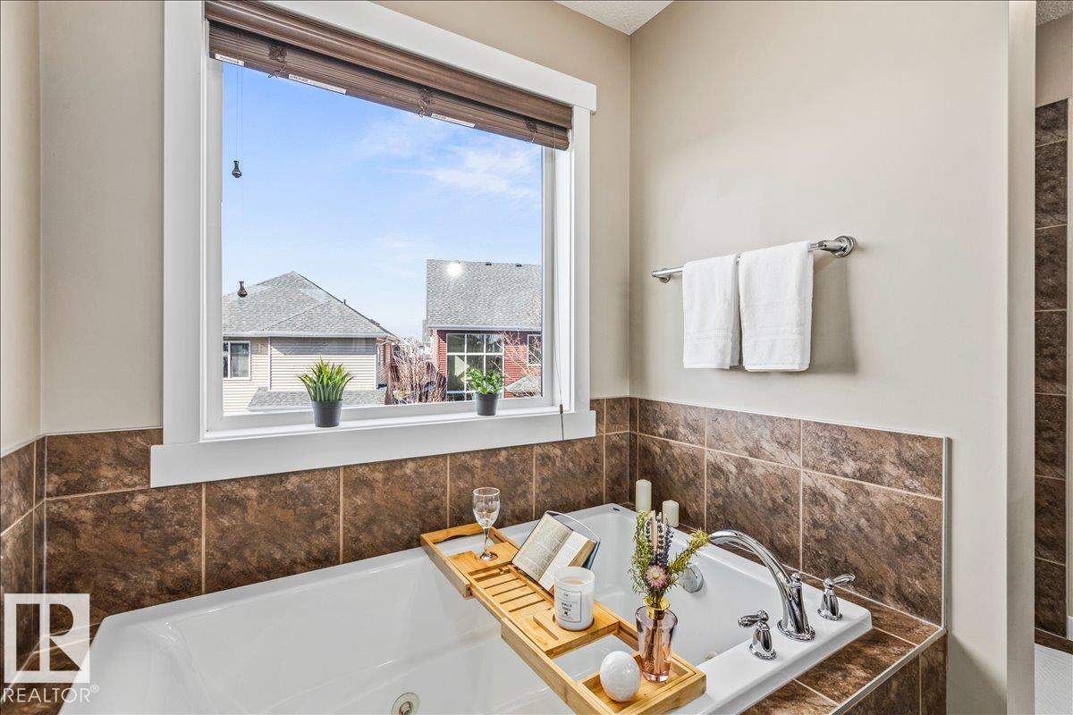 2108 77 ST SW, Edmonton