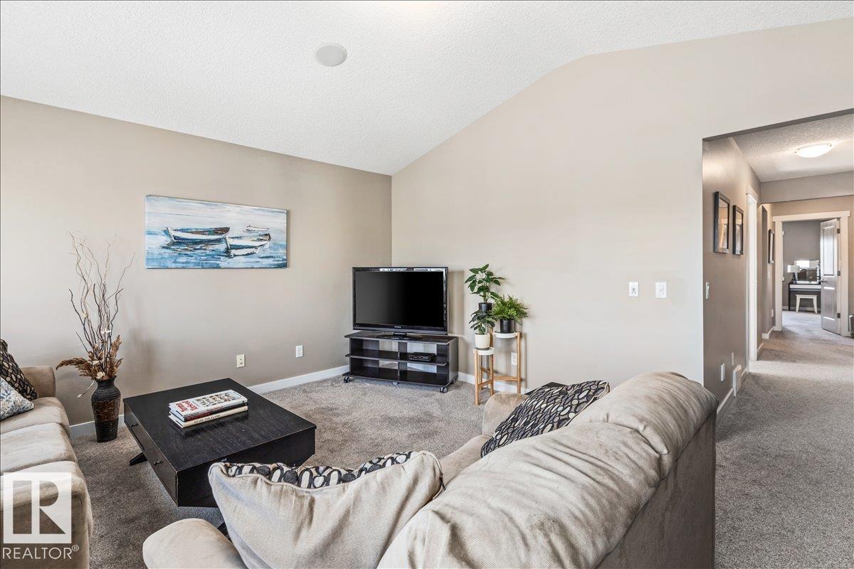 2108 77 ST SW, Edmonton