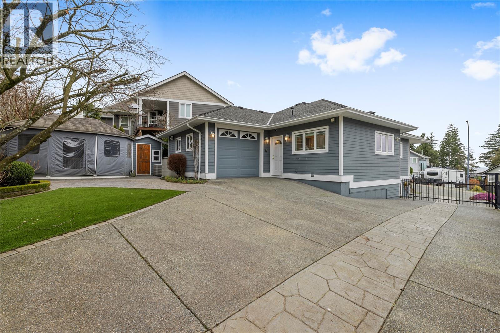 10077 Island View Close - 32
