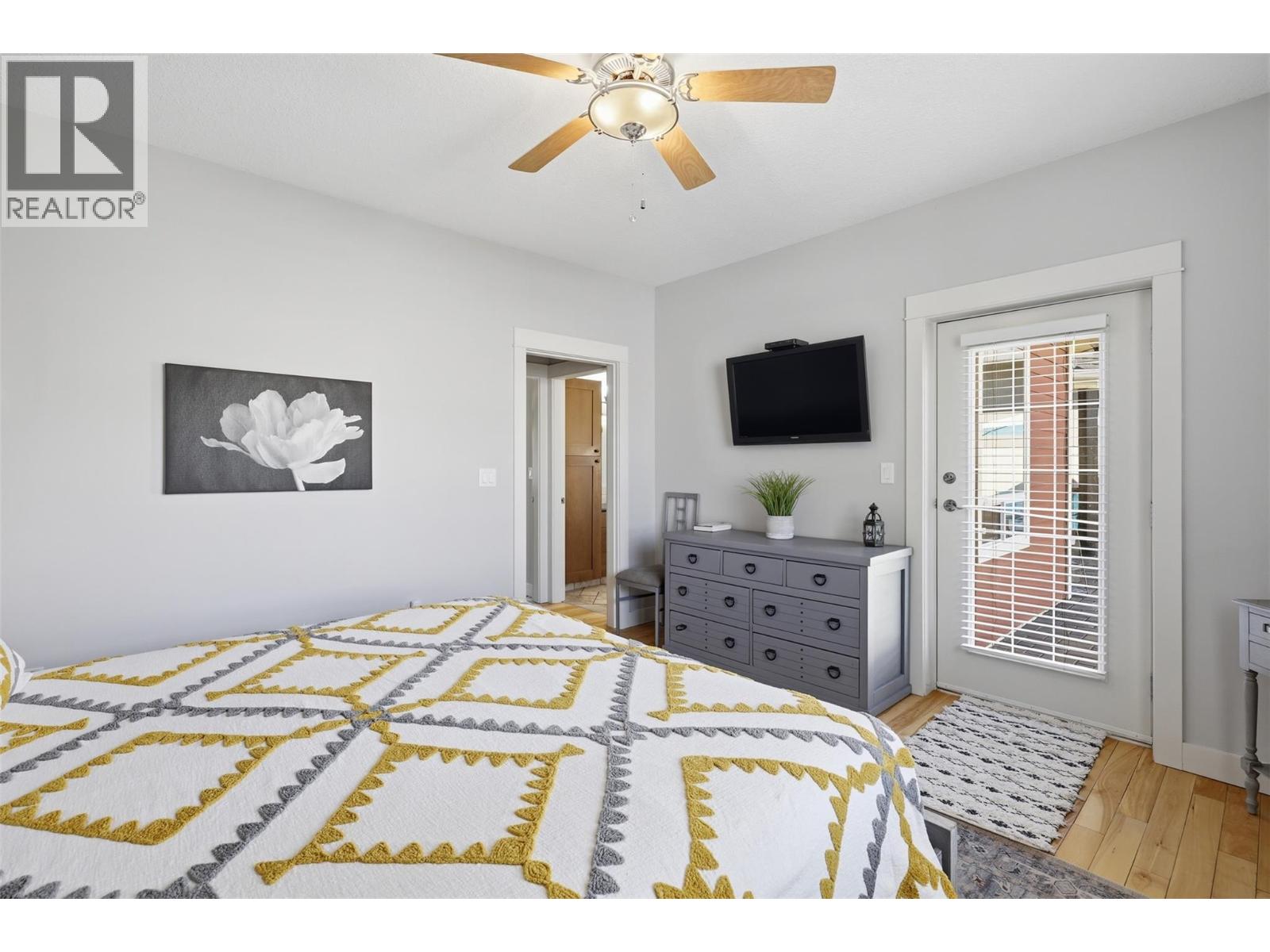 662 HARRINGTON Road - 35